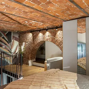 Bellevue Navigli , Milano Italia